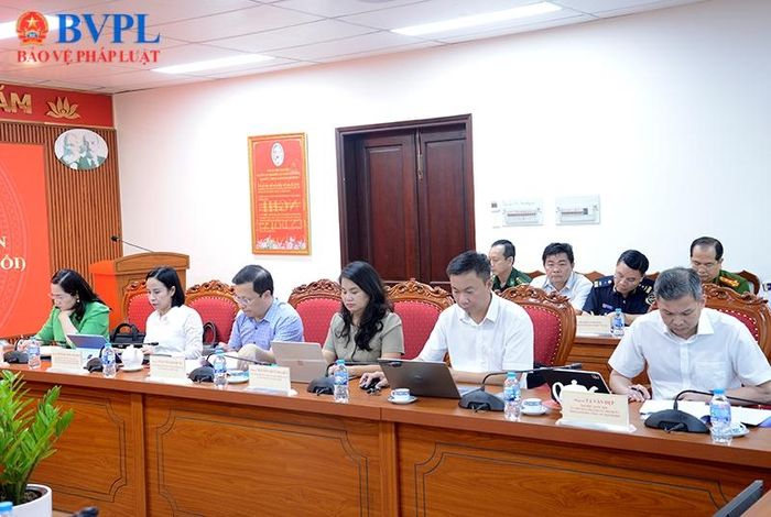  Đại biểu tham dự.
