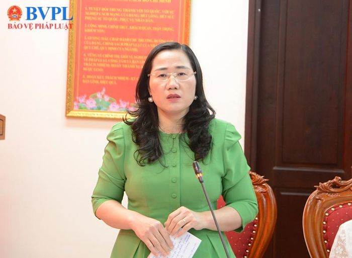  Đồng chí Nguyễn Thị Thủy - Phó Chủ nhiệm Ủy ban Pháp luật và Tư pháp của Quốc hội phát biểu.