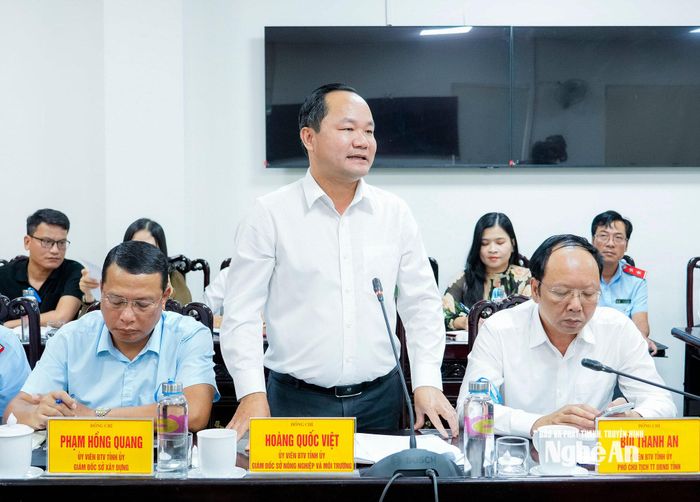 Giám đốc Sở Nông nghiệp và Môi trường Hoàng Quốc Việt phát biểu tại phiên tiếp công dân. Ảnh: Phạm Bằng