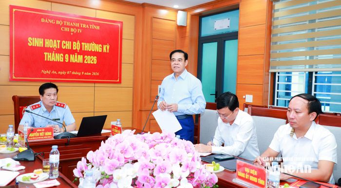 Phó Bí thư Tỉnh ủy, Chủ tịch UBND tỉnh Nghệ An Võ Trọng Hải - Bí thư Đảng ủy UBND tỉnh Nghệ An phát biểu chỉ đạo. Ảnh: Thành Duy
