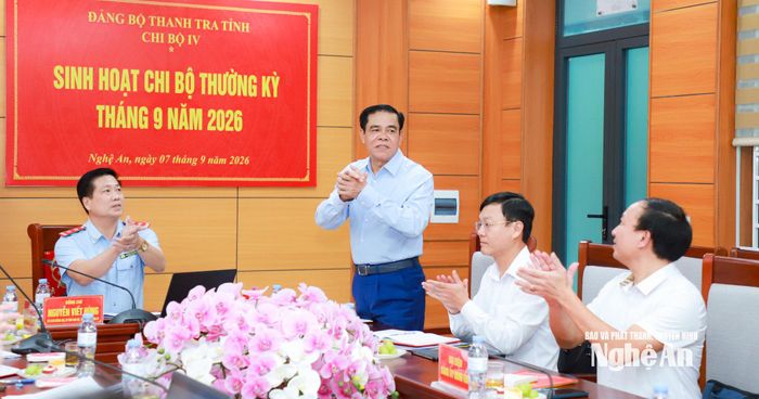 Phó Bí thư Tỉnh ủy, Chủ tịch UBND tỉnh Nghệ An Võ Trọng Hải - Bí thư Đảng ủy UBND tỉnh dự, chỉ đạo sinh hoạt chi bộ thường kỳ tháng 9/2026 tại Chi bộ IV thuộc Đảng ủy Thanh tra tỉnh. Ảnh: Thành Duy
