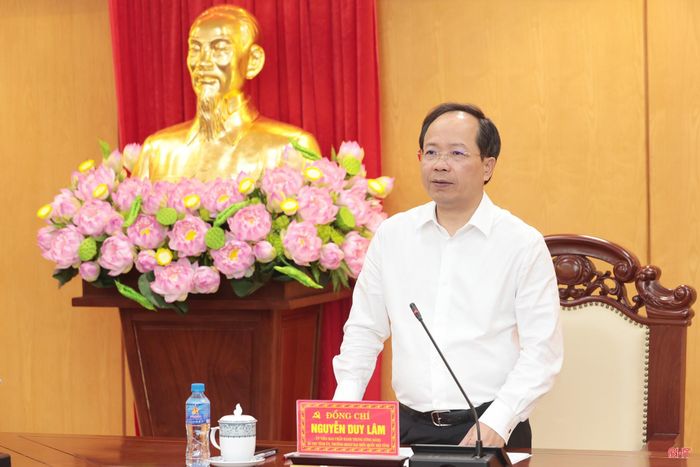 Đồng chí Nguyễn Duy Lâm – Ủy viên Trung ương Đảng, Bí thư Tỉnh ủy, Trưởng đoàn ĐBQH tỉnh, Trưởng ban Chỉ đạo kết luận cuộc họp.