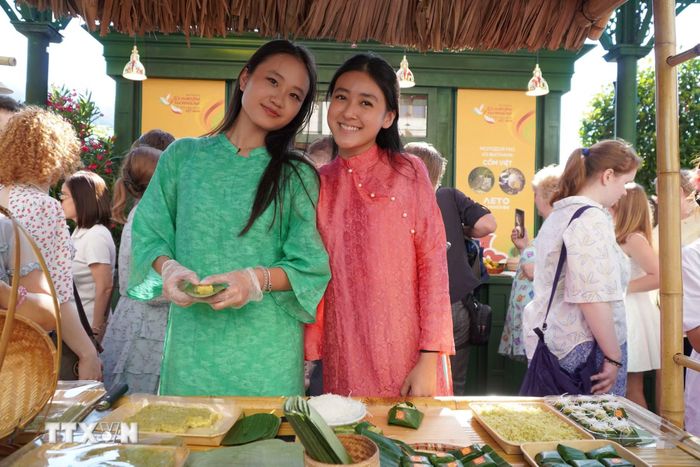 Ngày 25/7/2025, Lễ hội Văn hóa Việt Nam “Việt Nam – Sắc màu từ miền nhiệt đới” đã khai mạc tại Quảng trường Đỏ ở thủ đô Moskva, LB Nga. (Ảnh: Tâm Hằng/TTXVN)