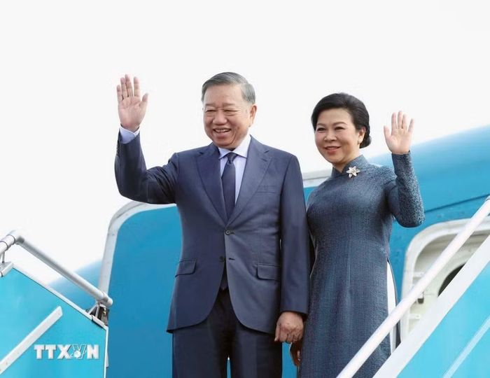 Tổng Bí thư, Chủ tịch nước Tô Lâm và Phu nhân rời Hà Nội, lên đường thăm Liên bang Nga và Cộng hòa Pháp. (Ảnh: Thống Nhất/TTXVN)