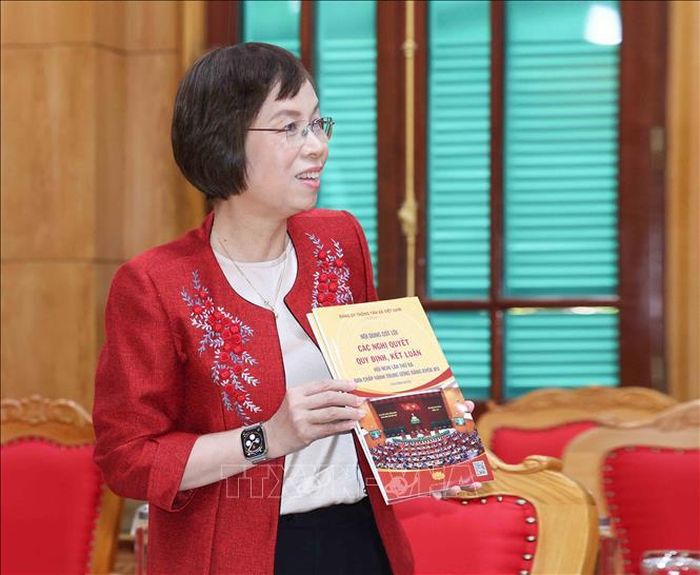Đồng chí Vũ Việt Trang, Ủy viên Ban Thường vụ Đảng ủy các cơ quan Đảng Trung ương, Bí thư Đảng uỷ, Tổng Giám đốc Thông tấn xã Việt Nam phát biểu tại hội nghị. Ảnh: Phương Hoa/TTXVN.