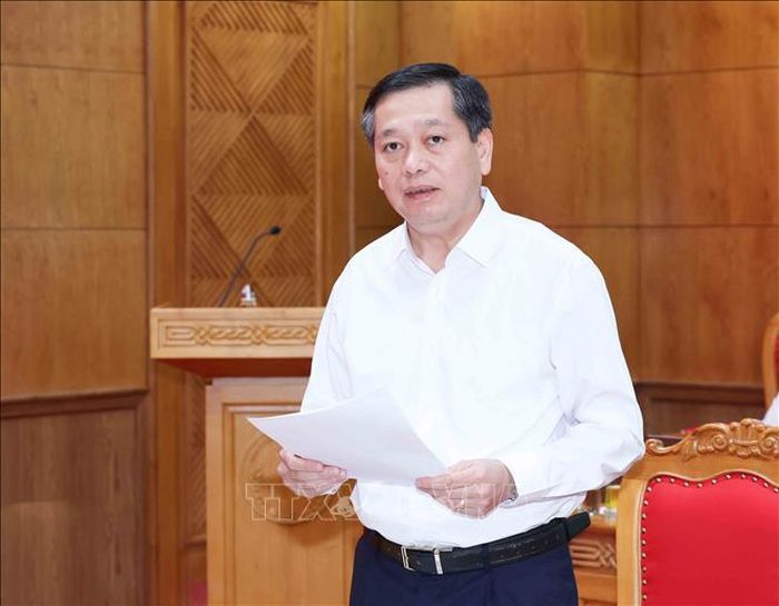 Đồng chí Nguyễn Long Hải, Uỷ viên Trung ương Đảng, Phó Bí thư Thường trực Đảng uỷ các cơ quan Đảng Trung ương phát biểu tại hội nghị. Ảnh: Phương Hoa/TTXVN.