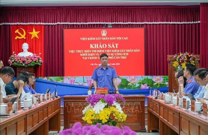 Quang cảnh buổi làm việc.