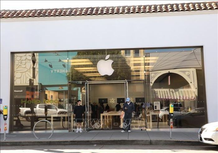 Một cửa hàng của Apple tại thành phố San Francisco, bang California, Mỹ. Ảnh: Đoàn Hùng - PV TTXVN tại Mỹ