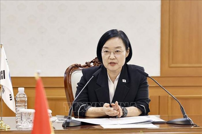 Thủ tướng Hàn Quốc Han Seong-sook phát biểu tại cuộc hội kiến Chủ tịch Quốc hội Trần Thanh Mẫn. Ảnh: Doãn Tấn/TTXVN
