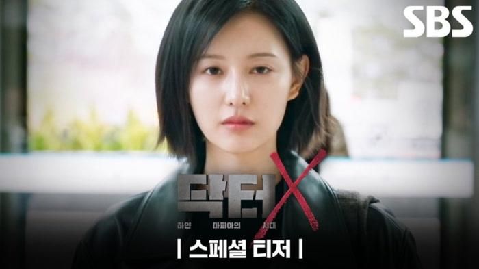 Kim Ji Won trở lại màn ảnh nhỏ sau thành công vang dội của Nữ hoàng nước mắt với vai diễn hoàn toàn khác biệt trong Doctor X. Ảnh: SBS