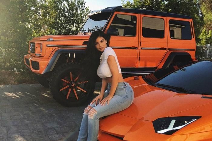 Kylie từng bị đau thần kinh tọa và đau lưng dữ dội đến mức ở tuần thai thứ 12, cô gần như không thể đi lại bình thường.