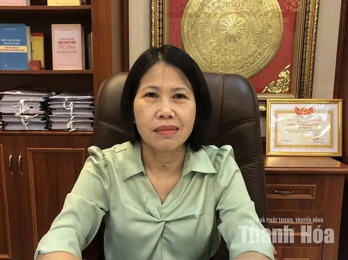 PV: Đối với một xã miền núi còn nhiều khó khăn, sau 1 năm thực hiện Nghị quyết số 71, đâu là những chuyển biến rõ nét nhất và cách làm sáng tạo riêng của địa phương để nâng cao chất lượng giáo dục, thưa bà?