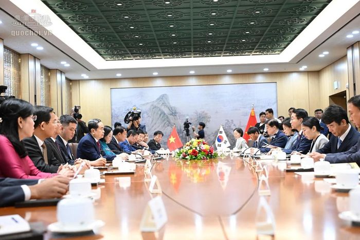 Chủ tịch Quốc hội Trần Thanh Mẫn và Chủ tịch Quốc hội Hàn Quốc Cho Jeong Sik tiến hành hội đàm. Ảnh: Cổng thông tin điện tử Quốc hội.