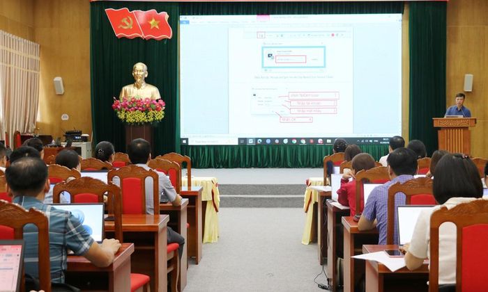  Quang cảnh lớp tập huấn. 