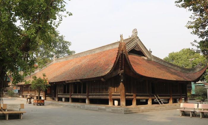  Di tích quốc gia đặc biệt đình Đình Bảng (phường Từ Sơn) - địa điểm đón Bác Hồ về thăm 2 lần vào tháng 2 và tháng 10/1946. 