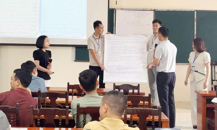  Một tiết học được thực hiện theo mô hình đồng giảng tại Trường Chính trị Nguyễn Văn Cừ. 