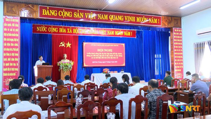 Quang cảnh hội nghị triển khai công tác đo đạc, lập bản đồ địa chính và xây dựng cơ sở dữ liệu đất đai trên địa bàn. Ảnh: DUY THÁI