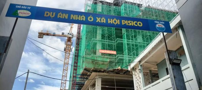  Dự án nhà ở xã hội Pisico (phường Quy Nhơn Bắc) đang đẩy nhanh tiến độ thi công. Ảnh: T.L 