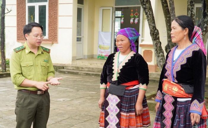 Công tác tuyên truyền nâng cao ý thức giữ rừng được cán bộ kiểm lâm tuyên truyền thường xuyên.