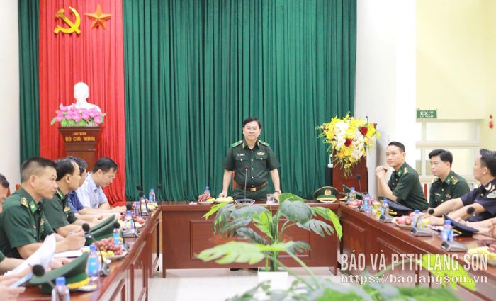 Đoàn khảo sát làm việc tại tòa nhà liên hợp Cửa khẩu Chi Ma