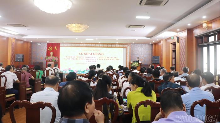 Quang cảnh lễ khai giảng.