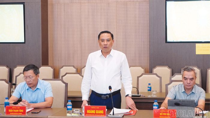 Đồng chí Hoàng Giang - Phó Bí thư Thường trực Tỉnh ủy, Chủ tịch HĐND tỉnh kết luận buổi làm việc.