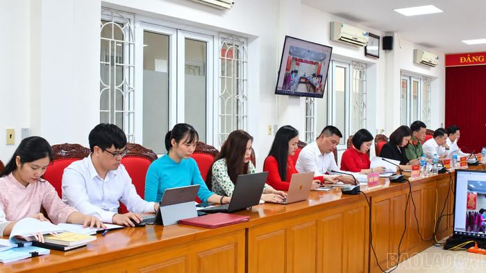 Các đại biểu tham dự hội thảo tại điểm cầu Trường Chính trị tỉnh.