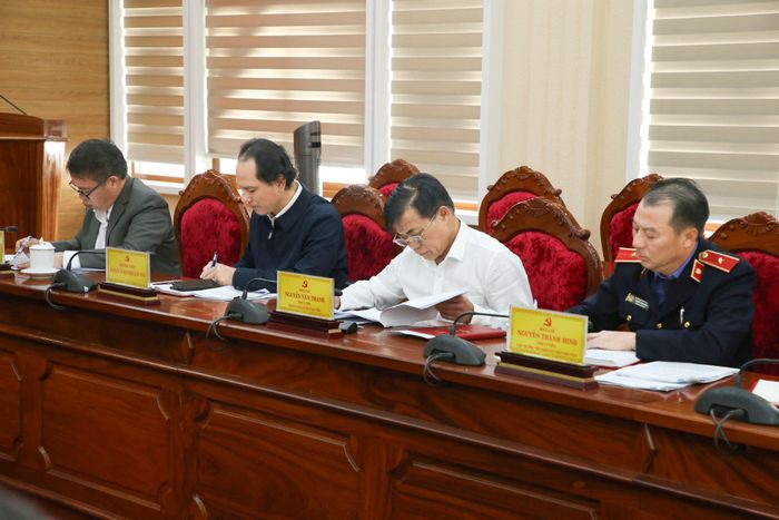 Các đại biểu tham dự cuộc họp