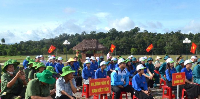 Nhân Cơ phát huy vai trò tổng hợp của các cấp, ngành, chủ rừng, người dân trong tham gia quản lý, bảo vệ rừng, đất lâm nghiệp