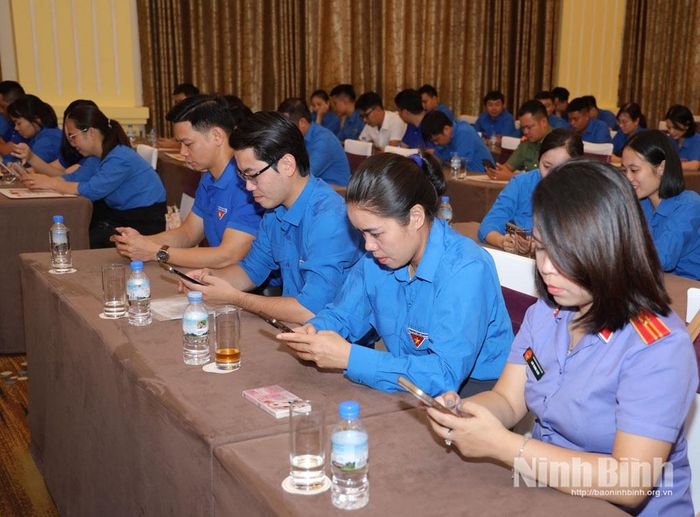 Đoàn viên, thanh niên tham gia hưởng ứng cuộc thi.