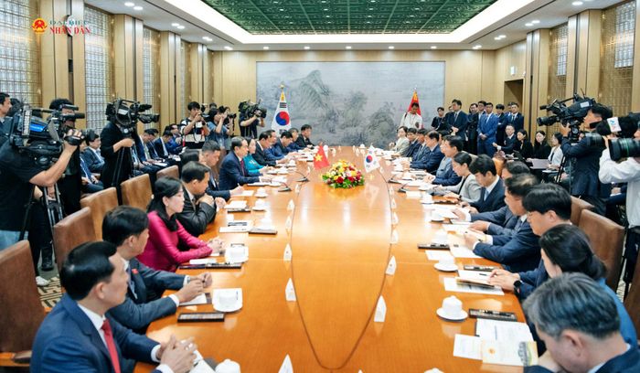 Chủ tịch Quốc hội Trần Thanh Mẫn hội đàm với Chủ tịch Quốc hội Hàn Quốc Cho Jeong Sik