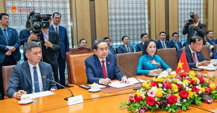 Chủ tịch Quốc hội Trần Thanh Mẫn hội đàm với Chủ tịch Quốc hội Hàn Quốc Cho Jeong Sik