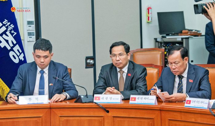 Các đại biểu dự cuộc tiếp