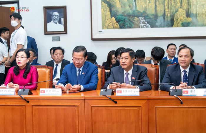 Các đại biểu dự cuộc tiếp