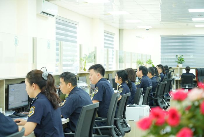 Hoạt động nghiệp vụ của công chức Chi cục Hải quan khu vực III. Ảnh: Thành Nam