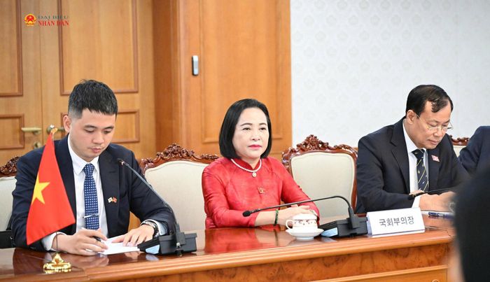 Phó Chủ tịch Quốc hội Nguyễn Thị Thanh và các đại biểu dự cuộc hội kiến