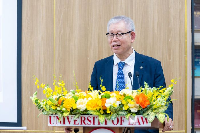 Ông Kim Choo - Deok, Giám đốc công ty Luật Taeil (Hàn Quốc) phát biểu. Ảnh: Huy Bảo