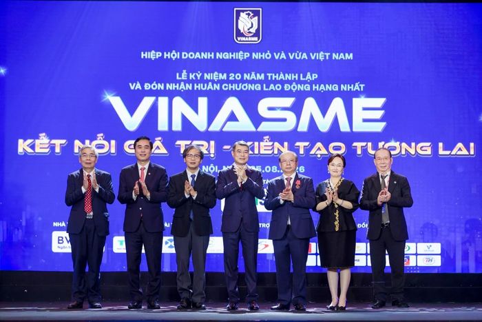 Bà Đặng Huỳnh Ức My tham gia vai trò làm Phó Chủ tịch Hiệp hội Doanh nghiệp nhỏ và vừa Việt Nam. Ảnh: AgriS
