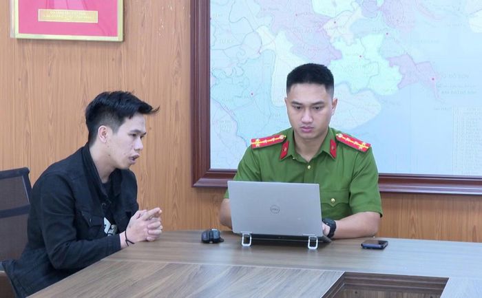 Công an TP Hải Phòng lấy lời khai các đối tượng bị bắt trong chuyên án.