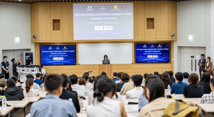 Tổng Lãnh sự Việt Nam tại Busan Đoàn Phương Lan nhấn mạnh, VK Connect hướng tới việc hợp lực các nguồn lực trí thức Việt Nam tại khu vực phía Nam Hàn Quốc thành sức mạnh chung.