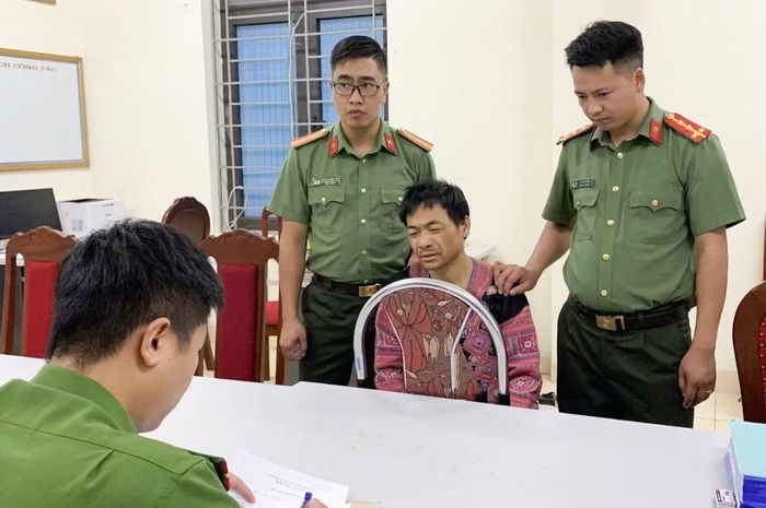 Giàng A Của tại cơ quan Công an.