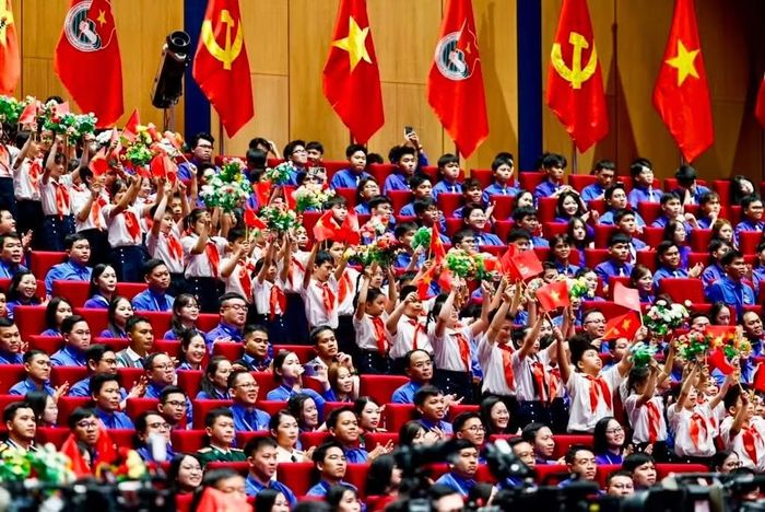 Khi thế hệ trẻ được trao quyền, được trang bị đầy đủ công cụ và bản lĩnh, họ sẽ biết cách gạn đục khơi trong, tiếp thu tinh hoa văn hóa nhân loại một cách có chọn lọc, đồng thời cũng có thể tự tin, mạnh dạn sáng tạo, lan tỏa và bảo vệ các giá trị văn hóa của dân tộc trên không gian số.