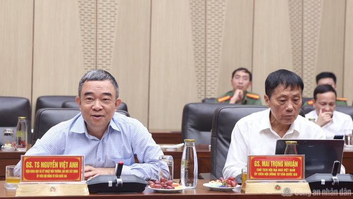 Các đại biểu trao đổi, đóng góp nhiều ý kiến nhằm thống nhất cơ chế phối hợp thường xuyên, thực chất.