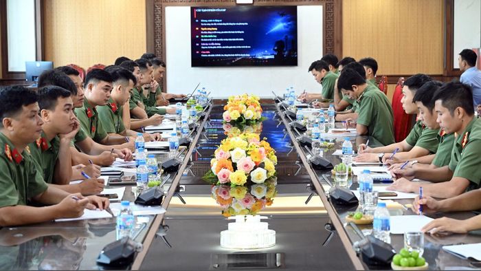 Cán bộ, học viên tham gia lớp tập huấn.