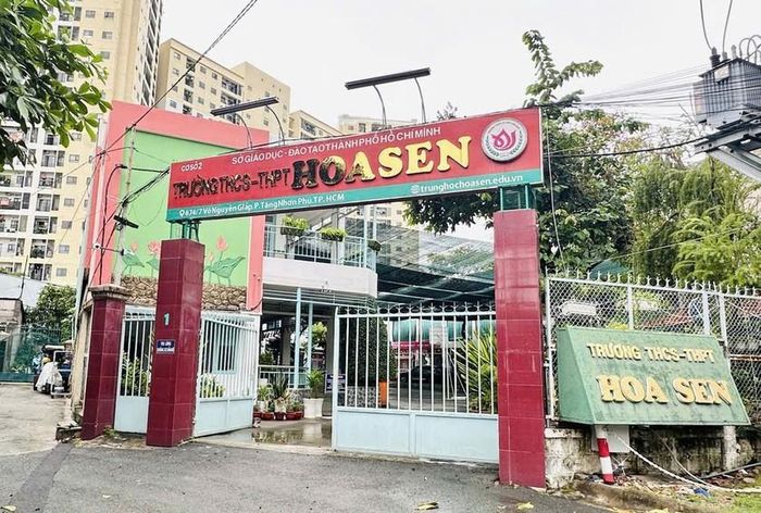 Cơ sở Trường Trung học cơ sở và Trung học phổ thông Hoa Sen tại địa điểm Xa lộ Hà Nội.