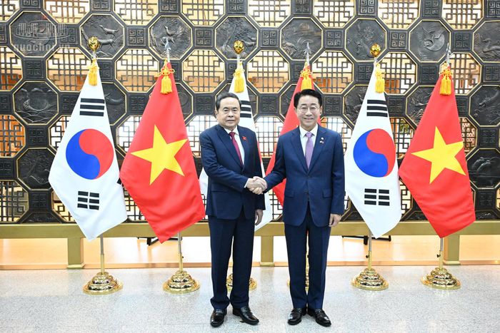 Chủ tịch Quốc hội Trần Thanh Mẫn và Chủ tịch Quốc hội Hàn Quốc Cho Jeong Sik. Ảnh: VPQH