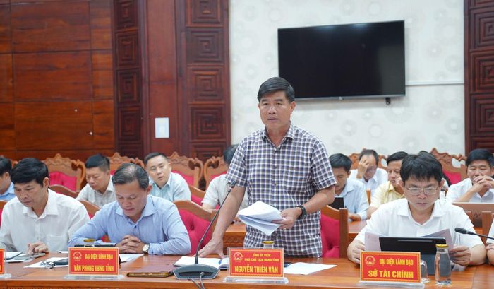 Phó Chủ tịch UBND tỉnh Đắk Lắk Nguyễn Thiên Văn phát biểu tại Hội nghị. Ảnh: daklak.gov.vn