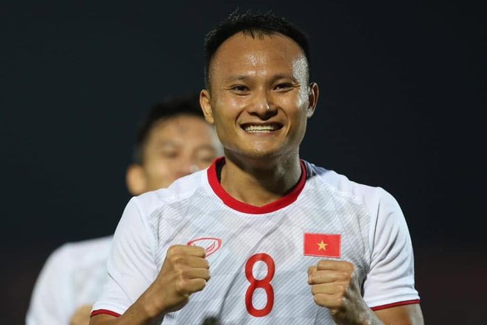 Trọng Hoàng tiếp tục viết câu chuyện đặc biệt ở V.League