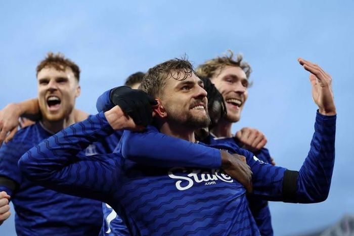 Everton có nguy cơ đổi chủ giữa lúc tài chính của CLB gặp khó khăn