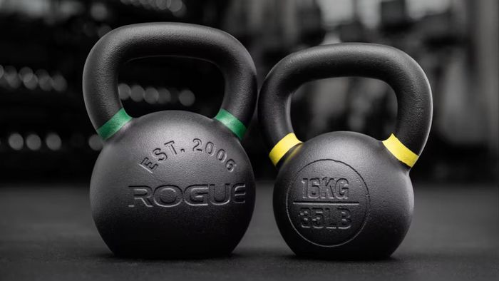 Kettlebell phù hợp với người muốn tăng thêm thử thách cho những bài tập toàn thân
